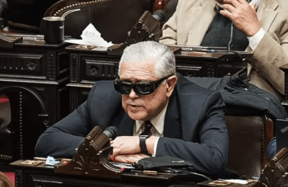 La razón por la cual López Murphy usó anteojos oscuros en plena sesión en&nbsp;Diputados