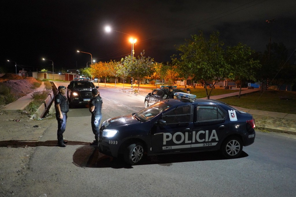Hombre detenido en Mendoza tras agredir a su ex pareja y chocar en una&nbsp;fuga