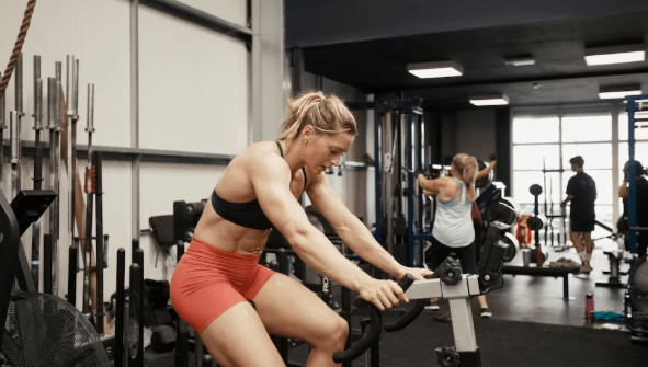 La atleta Aimee Cringle compartió su rutina tras ser reconocida entre las más en forma del&nbsp;planeta