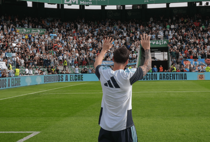 Messi, conmovido en su regreso a España: “El cariño que me mostraron siempre en cada lugar al que fui todavía me&nbsp;emociona”