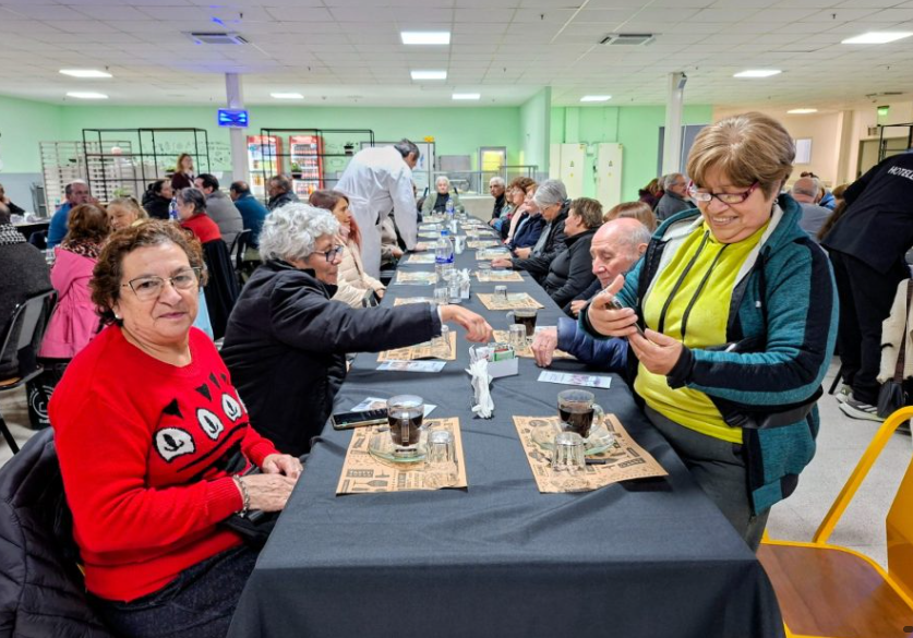 Más de 100 adultos mayores participaron de una nueva jornada de “Grandes Amigos&nbsp;Salud”