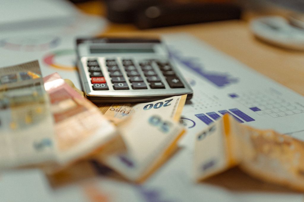 Cotización del euro blue: lunes con cambios menores al abrir&nbsp;operaciones