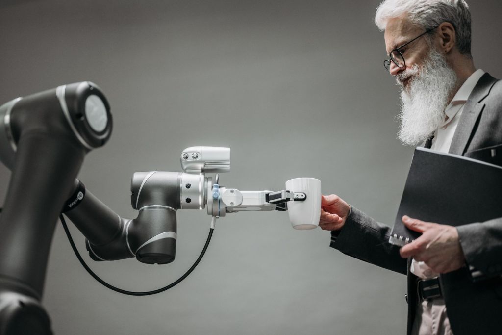 Ingeniero youtuber prueba robot cuadrúpedo para transportar&nbsp;humanos